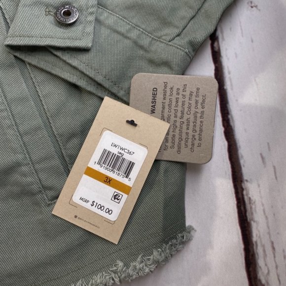 Levi's Trendy Plus Size Cropped Cotton Utility Jacket Army Green Size 3X NWT - Picture 9 of 12